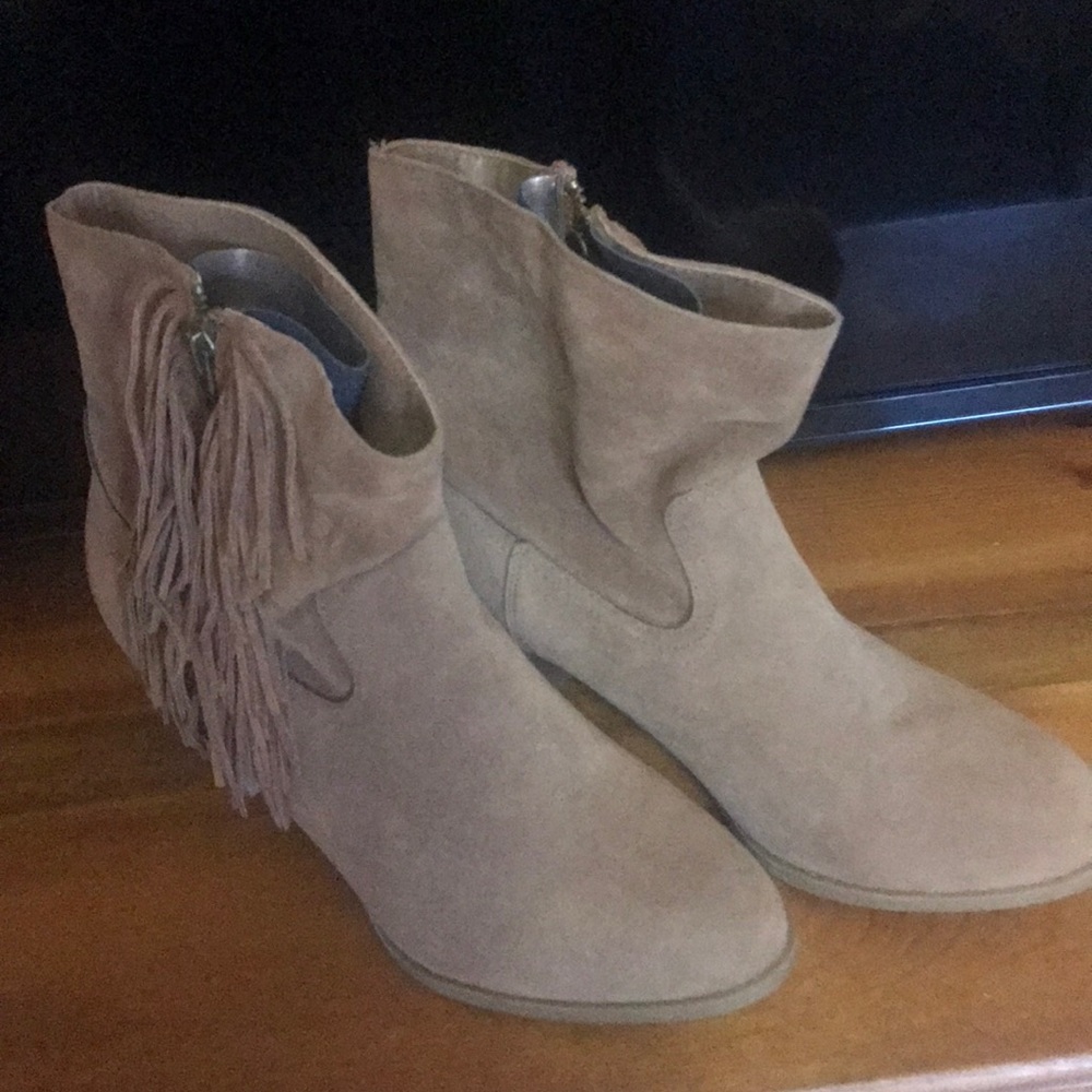 Cute suede fringe booties